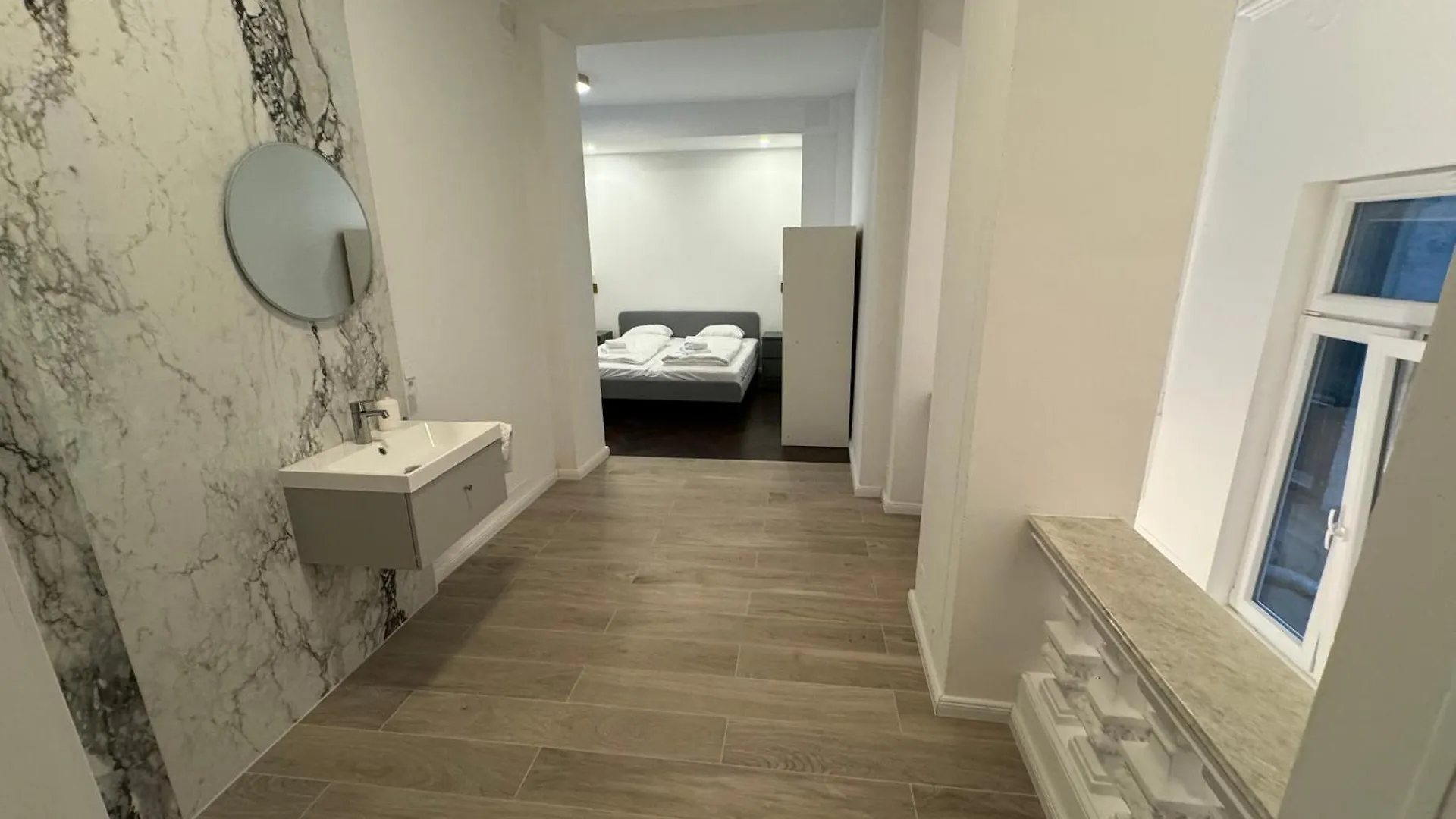 Notorious Design Apartments - Near Kaerntner Strasse Vienna 0*,